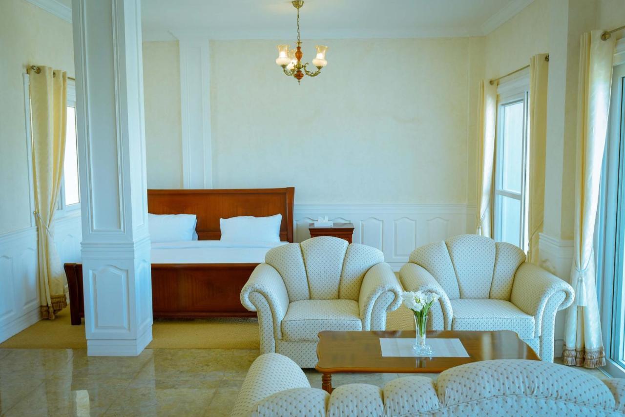 Casablanca By The Sea Hotel Olango Island Exterior photo