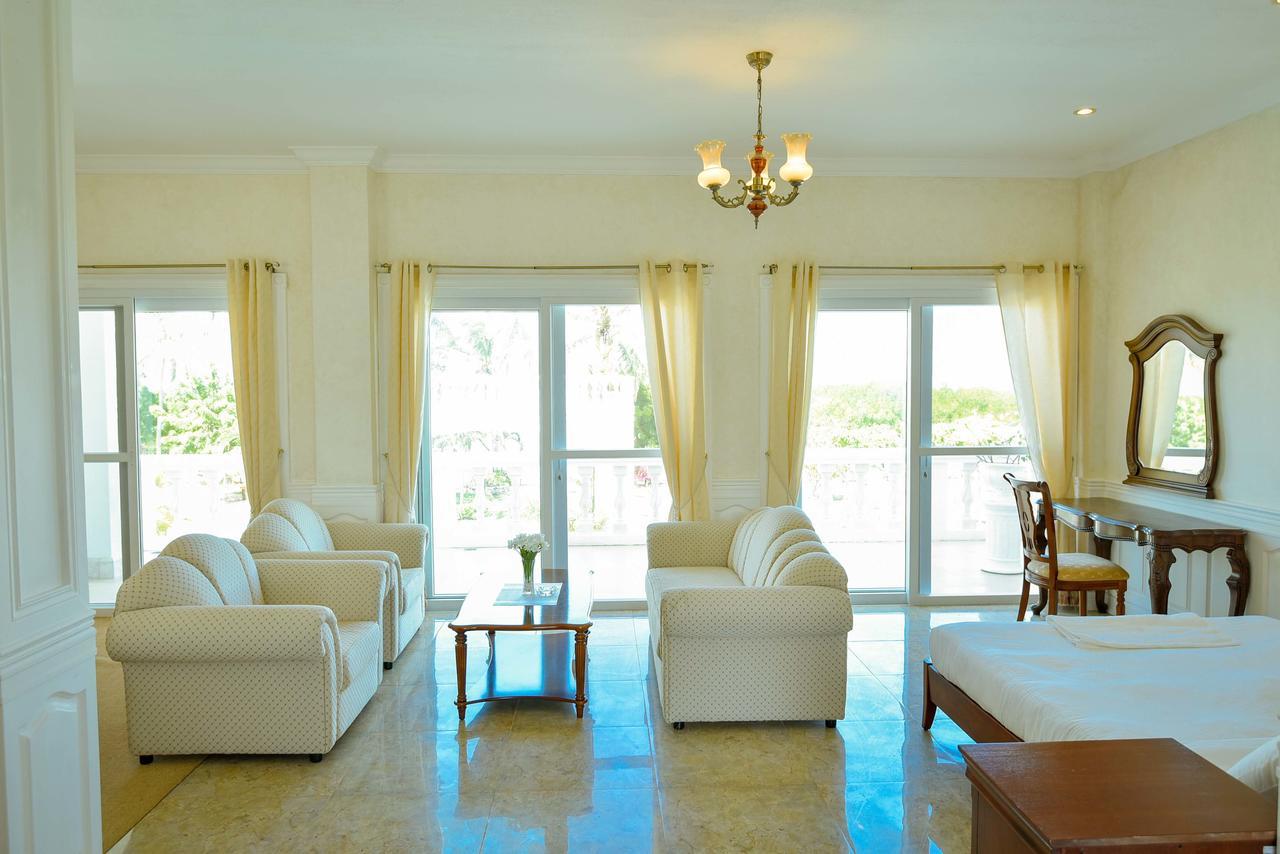 Casablanca By The Sea Hotel Olango Island Exterior photo